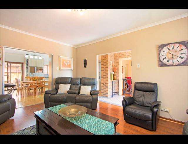 4 BEDROOM HOUSE FOR SALE IN GOODWOOD PARK